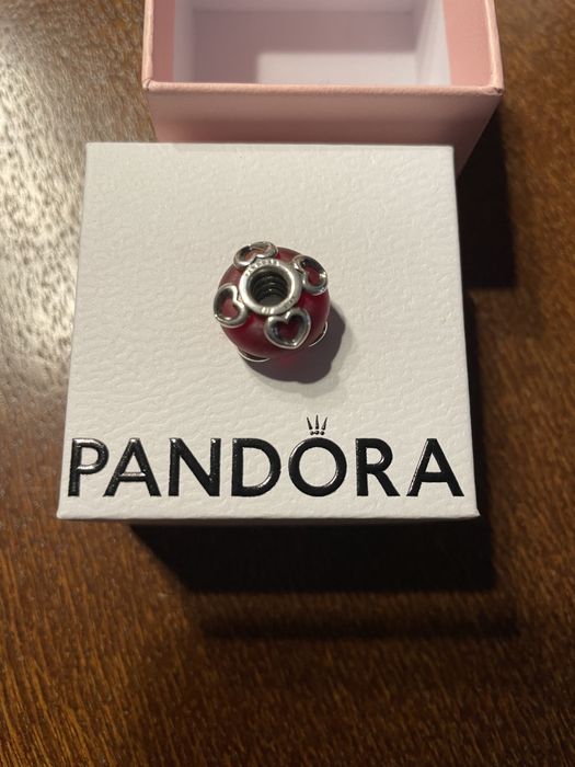 Charms Pandora serce