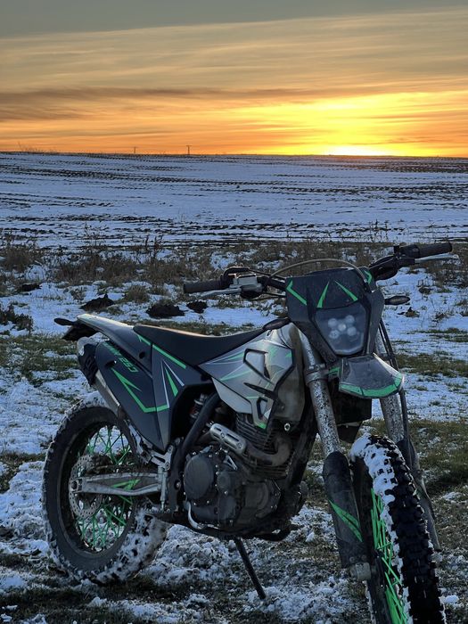 Продам мотоцикл kovi jnr ШОЛОМ В ПОДАРУНОК