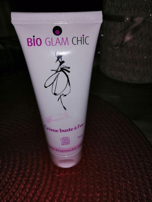 Nowy krem do dekoltu i biustu.