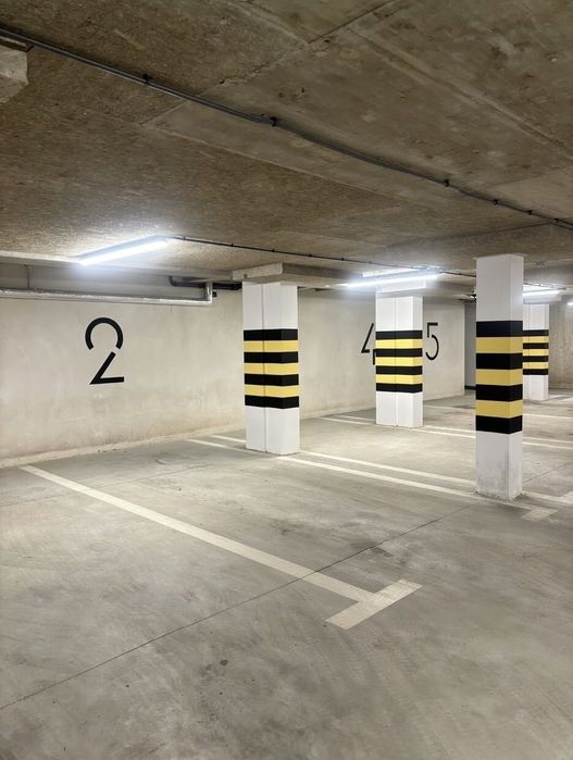 Do wynajęcia miejsce w hali garażowej - Poznań, ul. Macieja Palacza