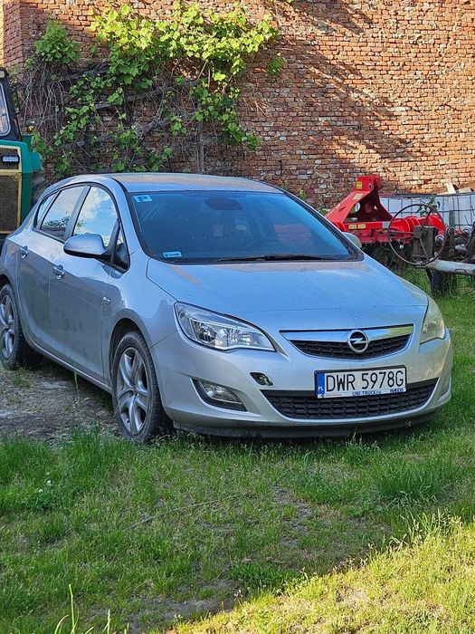 Opel Astra OPEL ASTRA J 1.7 CDTI 110km 2011r.