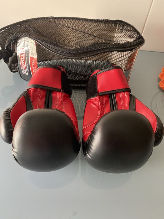 Luvas de boxe como novas