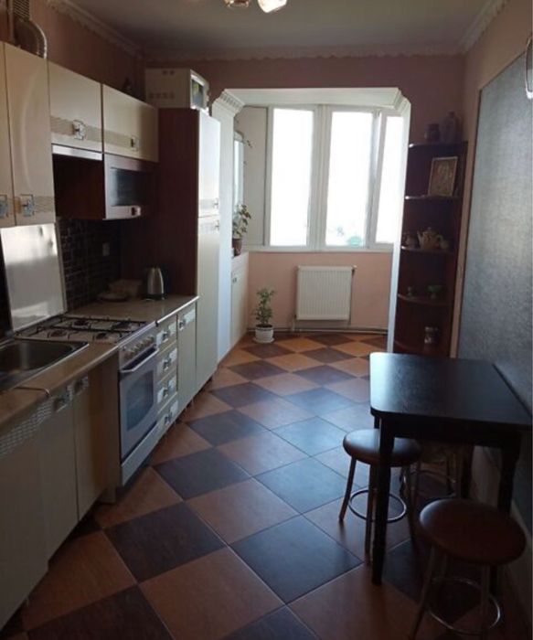 Оренда 1 км поблизу Центру