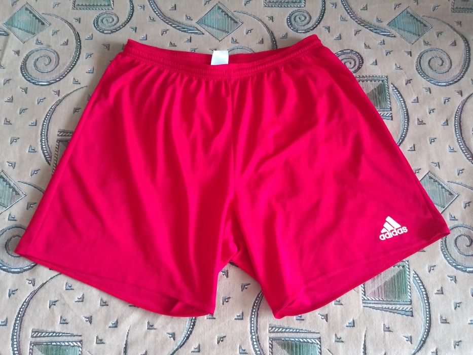 Продам мужские шорты adidas