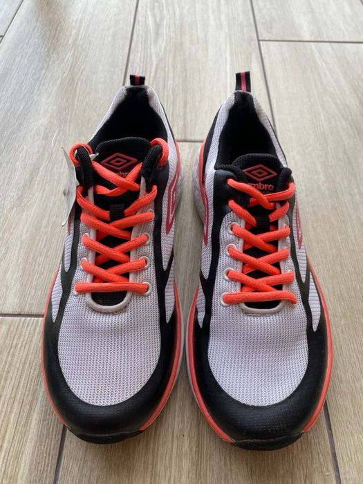Кросівки Umbro Priam (оригінал), 40 / 25,5 см