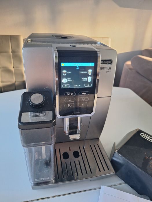 Ekspres DELONGHI Dinamica Plus ECAM 370.95.S