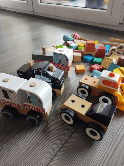 Zestaw drewnianych zabawek