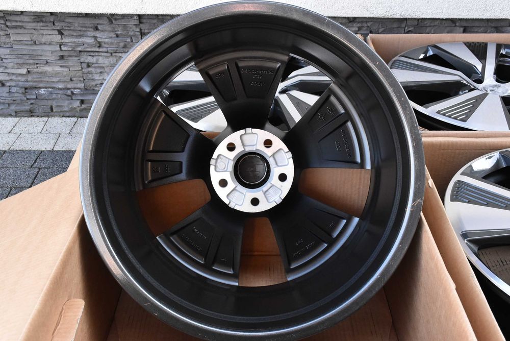 Nowe felgi OEM Audi A4 B9 A5 S5 B10 8B3 Q5 SQ5 8MA A6 C8 C9 4P0 Q3 19"