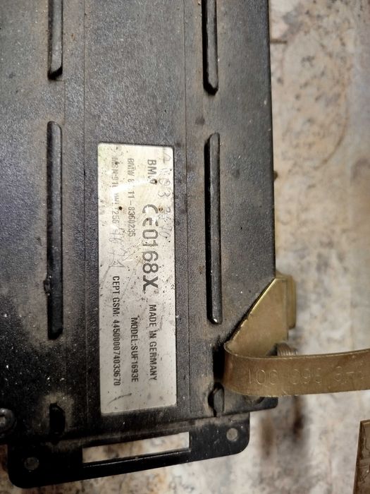 Підсилювач антени BMW 5 E34 Е39 БМВ 84118360235