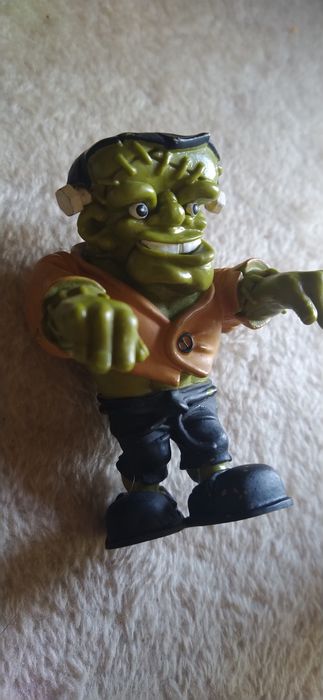 Boneco da coleção monstros Maia Borges