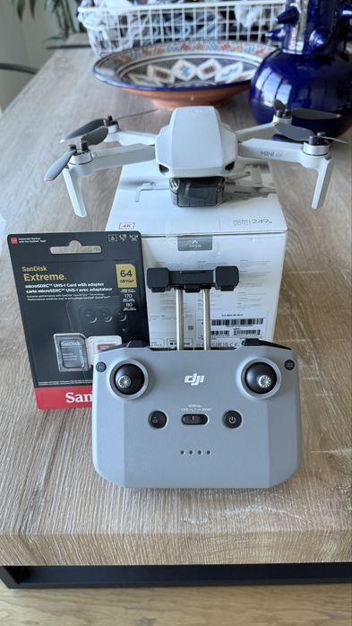 DJI Mini 4K + Cartão MicroSD 64GB