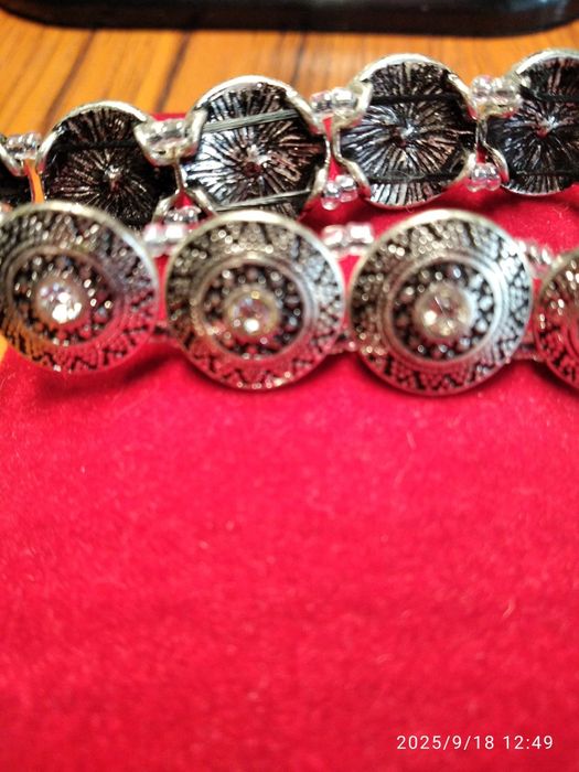 Браслет бижутерия