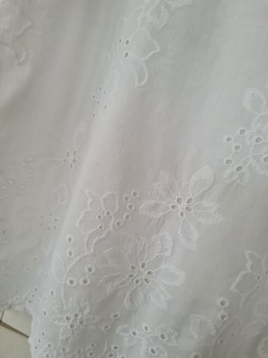 Bluzka XXL biała wykończenia koronka bawełna