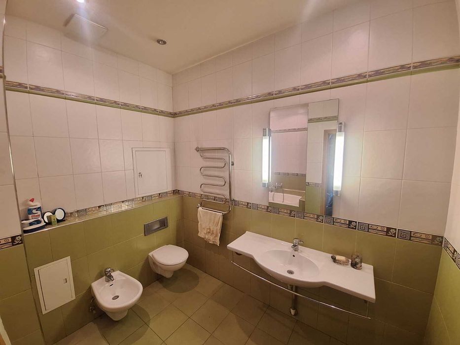 Продам 3-кімнатну квартиру по вул. Срібнокільскій 14-А, Позняки.