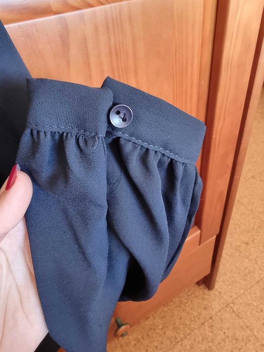 Blusa azul escura Bershka, tamanho XS