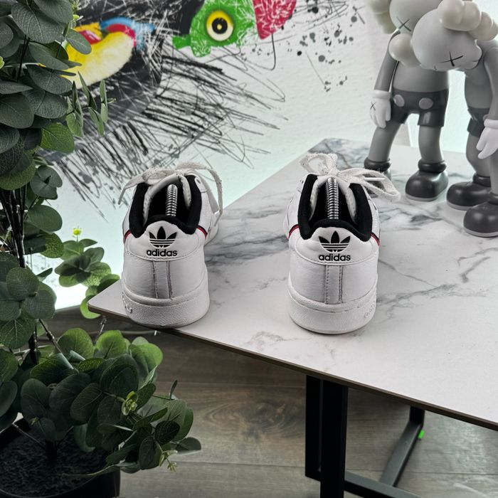 Кросівки шкіряні Adidas Continental 42 розмір E136