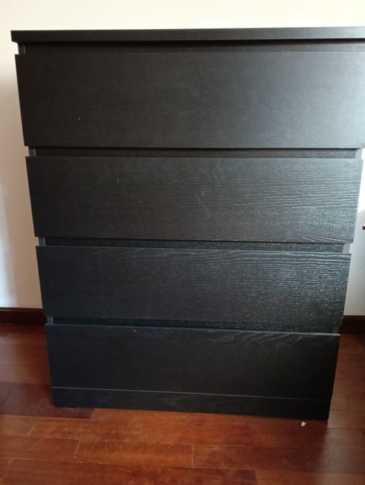 Cómoda c/ 4 gavetas MALM