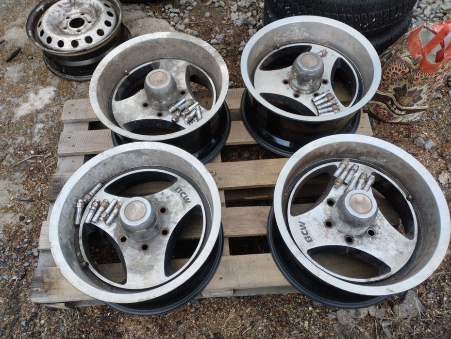 Диски r17 6x139.7 et -25  dia110