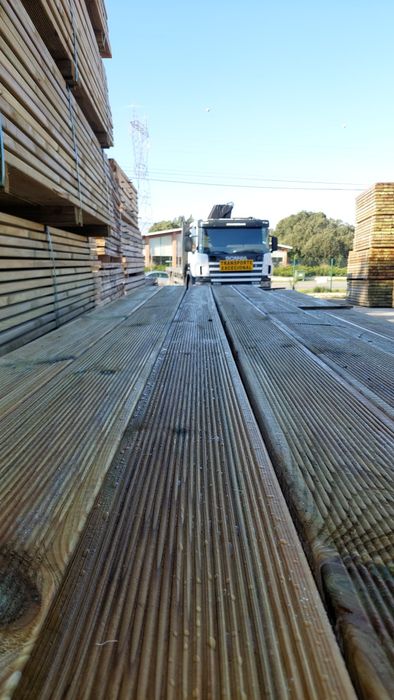 Deck Casquinha Vermelha