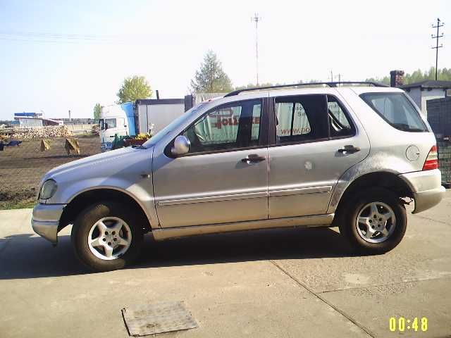 Mercedes ML 163  Silnik  2,7 CDI. 2,2 CDI. kompletny i czesci,Karoserj
