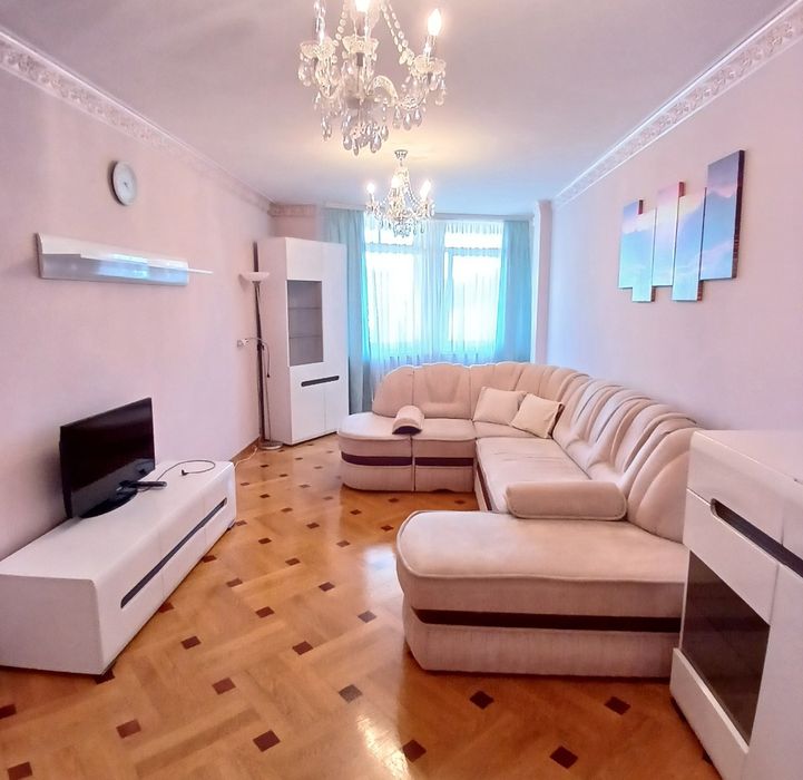 Оренда окремої кімнати для дівчини,центр,Готель Надія,підселення