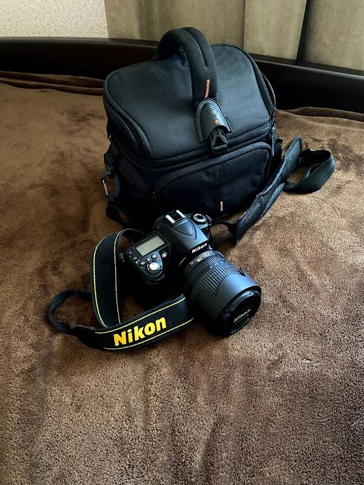 Продам фотоапарат Nikon D90.

Об'єктив Kit AF-S DX 18-105 VR.

У компл
