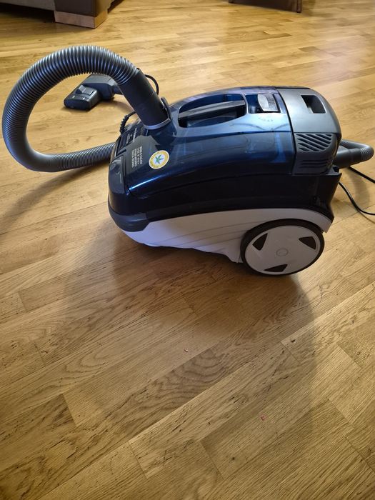 Пылесос Thomas Twin t2.б/у в отличном состоянии.