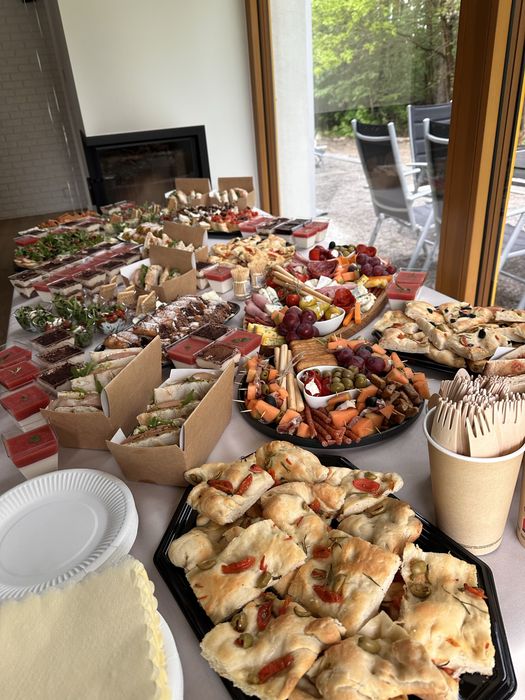 Catering okolicznościowy . Impreza,urodziny ,grill . Boxy imprezowe