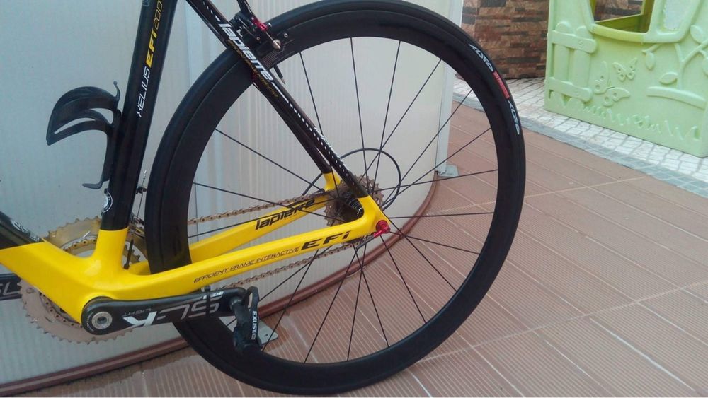 Lapierre xelius efi 200 rodas de carbono, sram force de 11v (7kg)