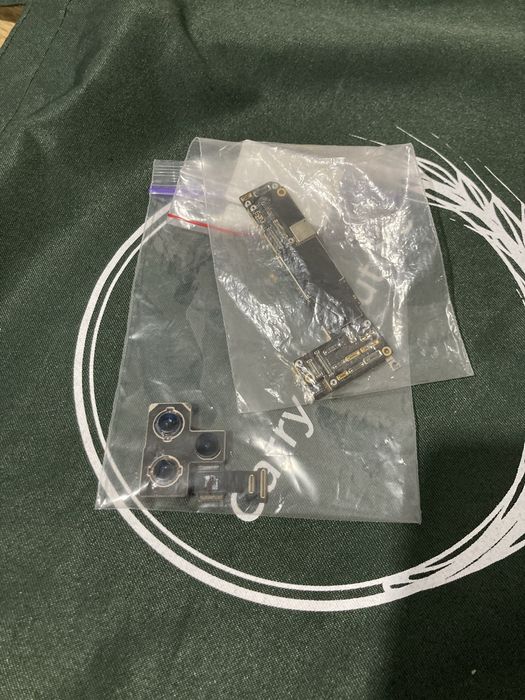 Продам плату на айфон iphone. 12 pro на запчасті