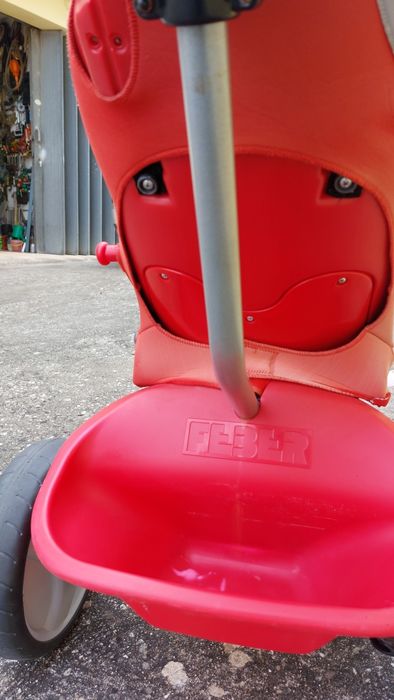 Carinho de criança da FEBER.429484361636925445