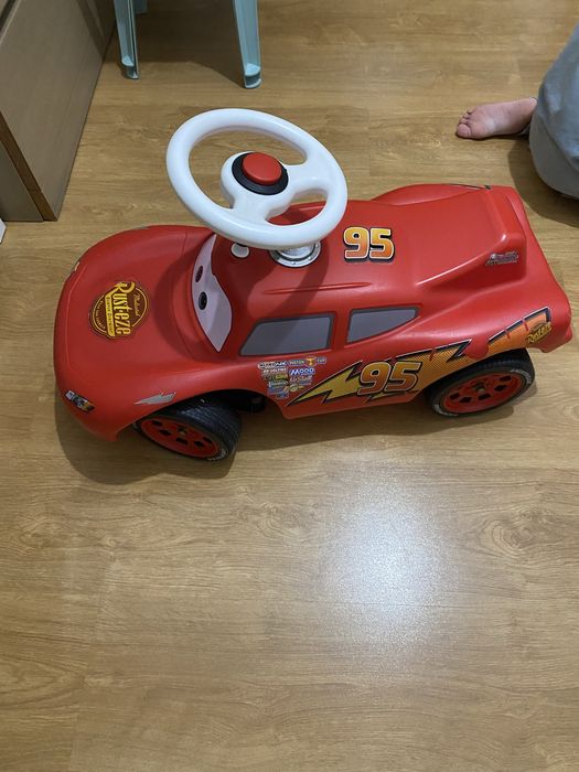 Carro faisca mcqueen
