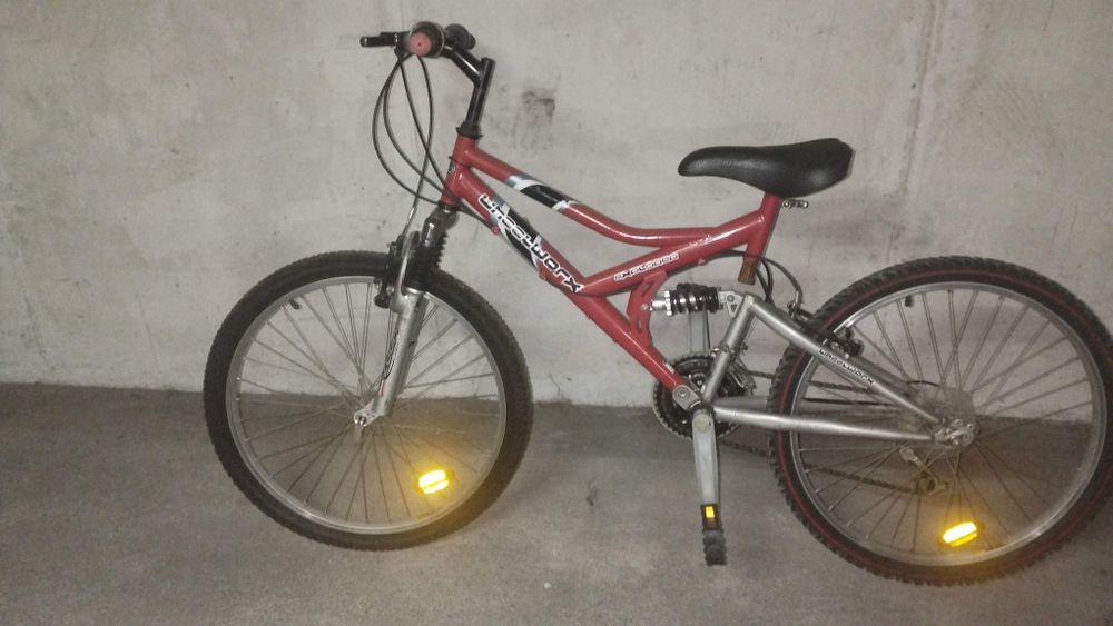 Bicicleta como nova vermelha