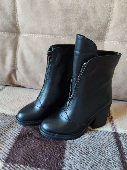 Продам новые ботиночки