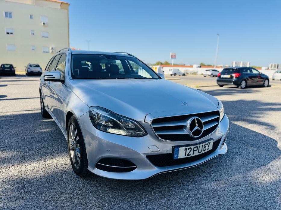 Mercedes E350 diesel ano 2015 em bom estado geral.
