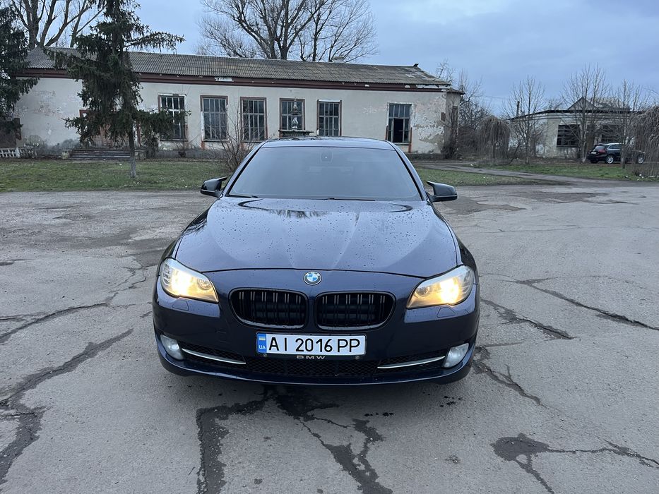 Продам бмв ф10 в хорошем состоянии ,двигатель и коробка работает отлично ,по електрике работает все,резина хорошая ,салон ухоженный 
Возможен обмен 
Все остальные вопросы по телефону