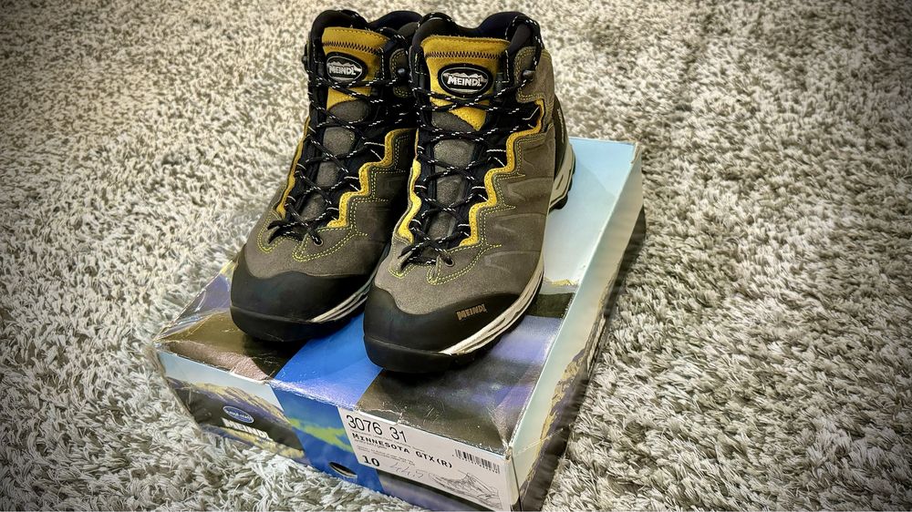 Трекінгові черевики Meindl