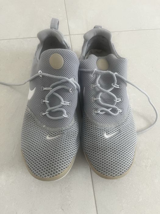 Adidasy Nike szare