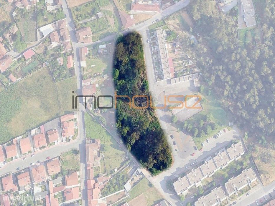 Terreno para construção, com duas frentes de estrada