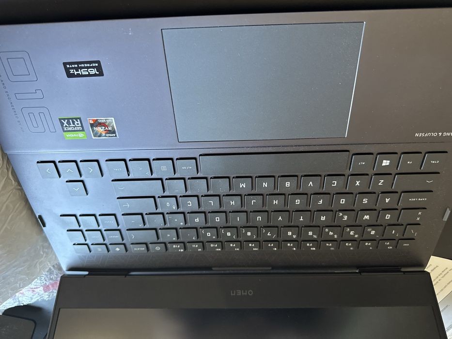 HP OMEN 16 Ryzen 9 RTX 165Hz + carregador– Para Peças/Reparação