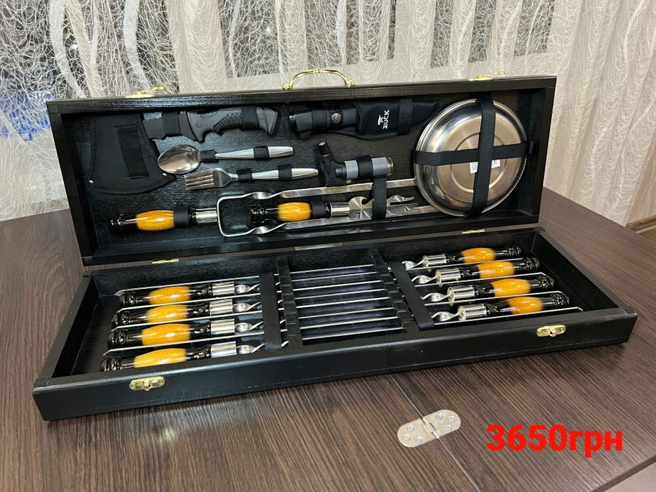 Подарунковий набір шампурів.