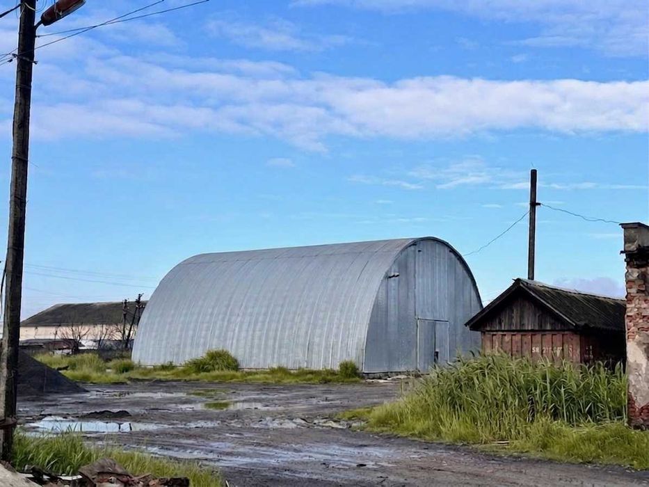 Масштабна промислова локація: 2000 м² інфраструктури в передмісті Ужгорода