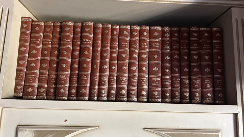 Coleção livros - Biblioteca dos prémio Nobel