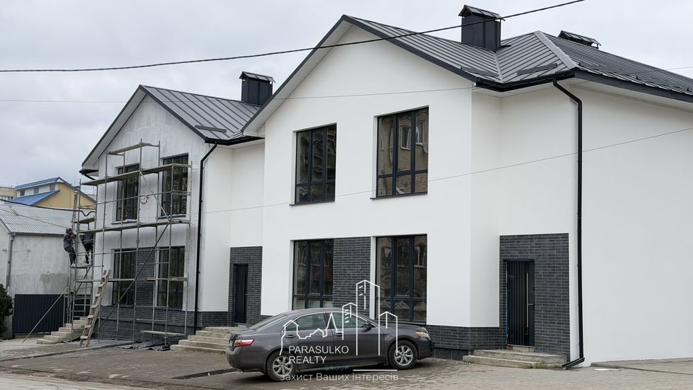 ЗНИЖКА центр міста, сучасний таунхаус