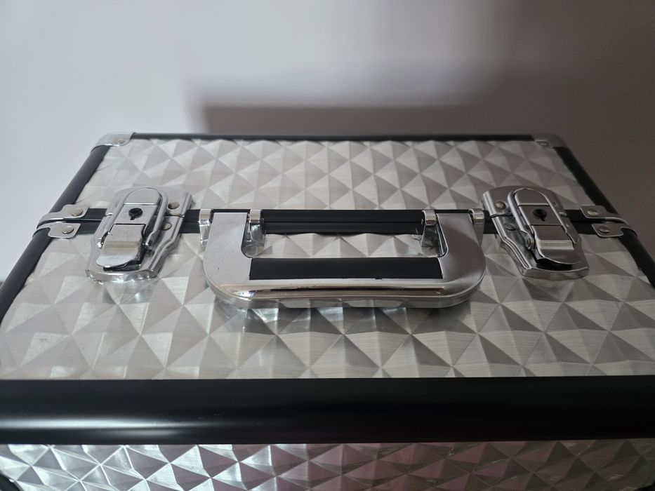 Б'юті кейс саквояж для косметики (вживаний)