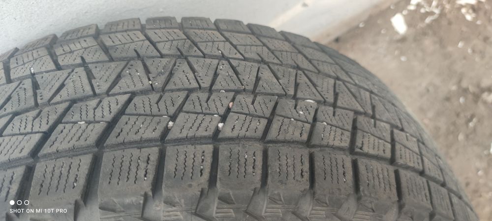 Зимові Bridgestone Blizzak 225/65/17