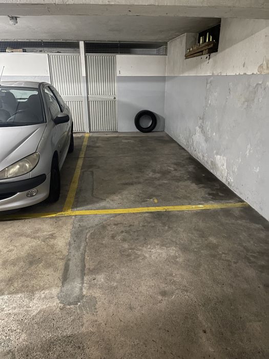 Alugam-se Lugares de Garagem