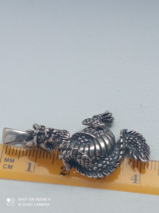 Zawieszka ruchomy smok srebro syg.