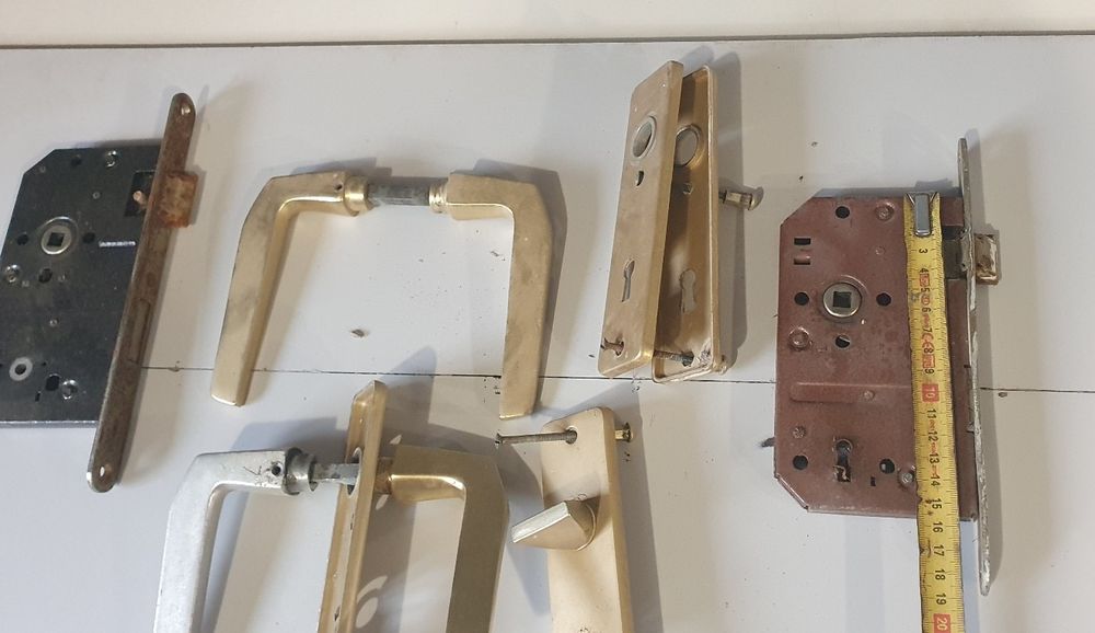 Klamka zamek do drzwi