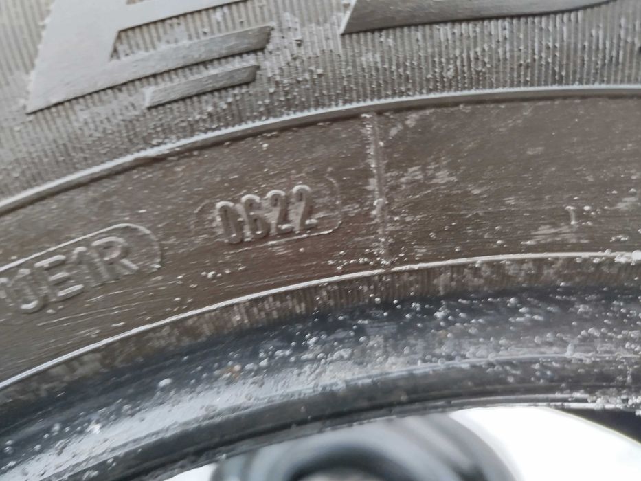 Opona używana 215/55R16 Dębica Navigator 3 1szt.